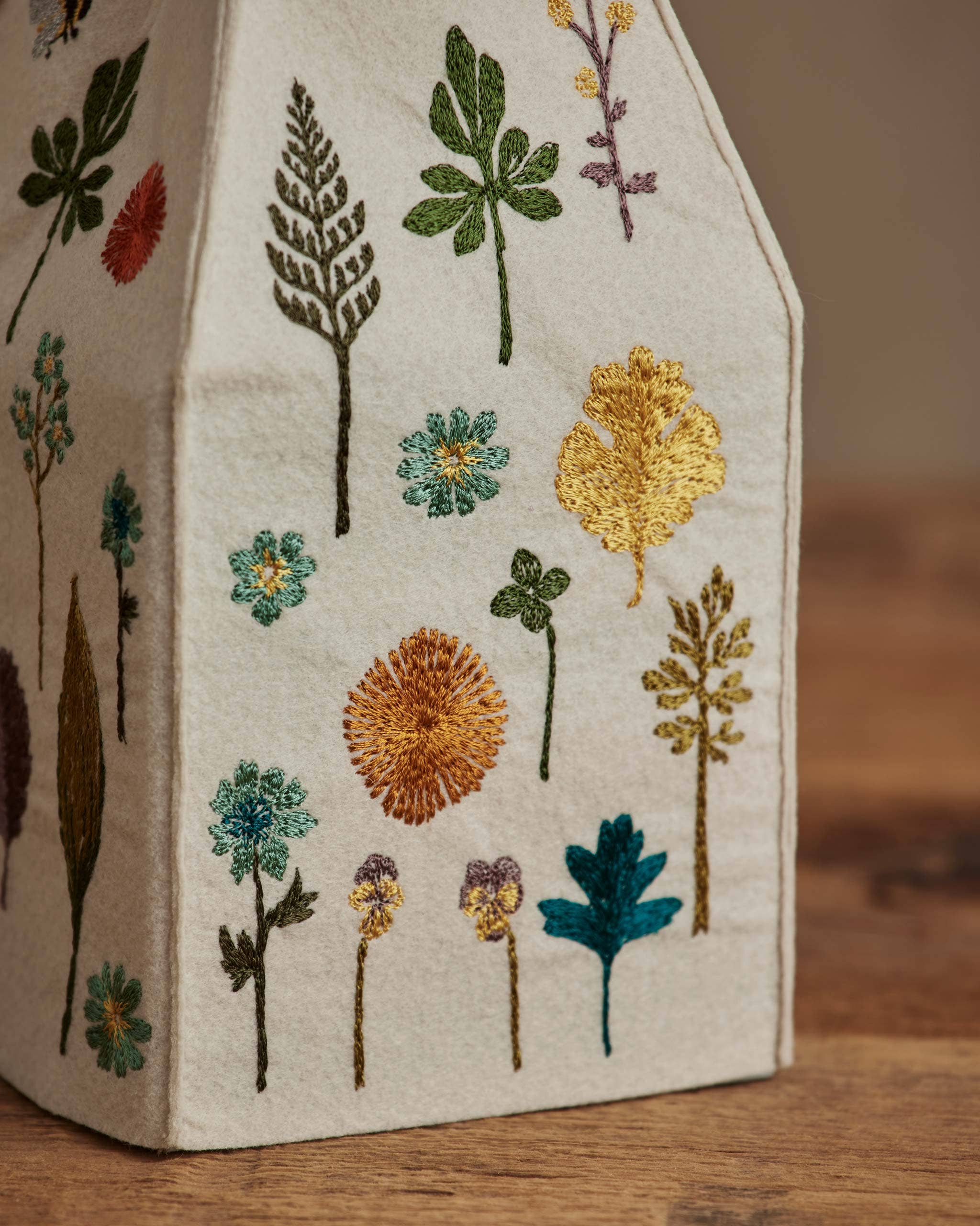 Coral & Tusk Garden Tissue Box Cover - Thumbnail 3