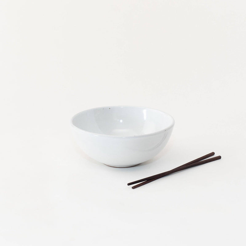 Sarah Kersten - Ramen Bowl: Straw, shown with chopsticks. Ideal for noodles, salads, or side dishes, enhancing any kitchen table.