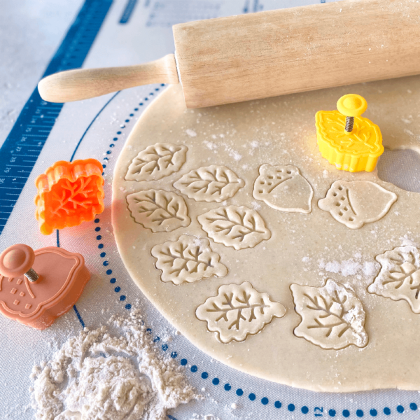 R&M | Pastry & Cookie Stamper Leaves