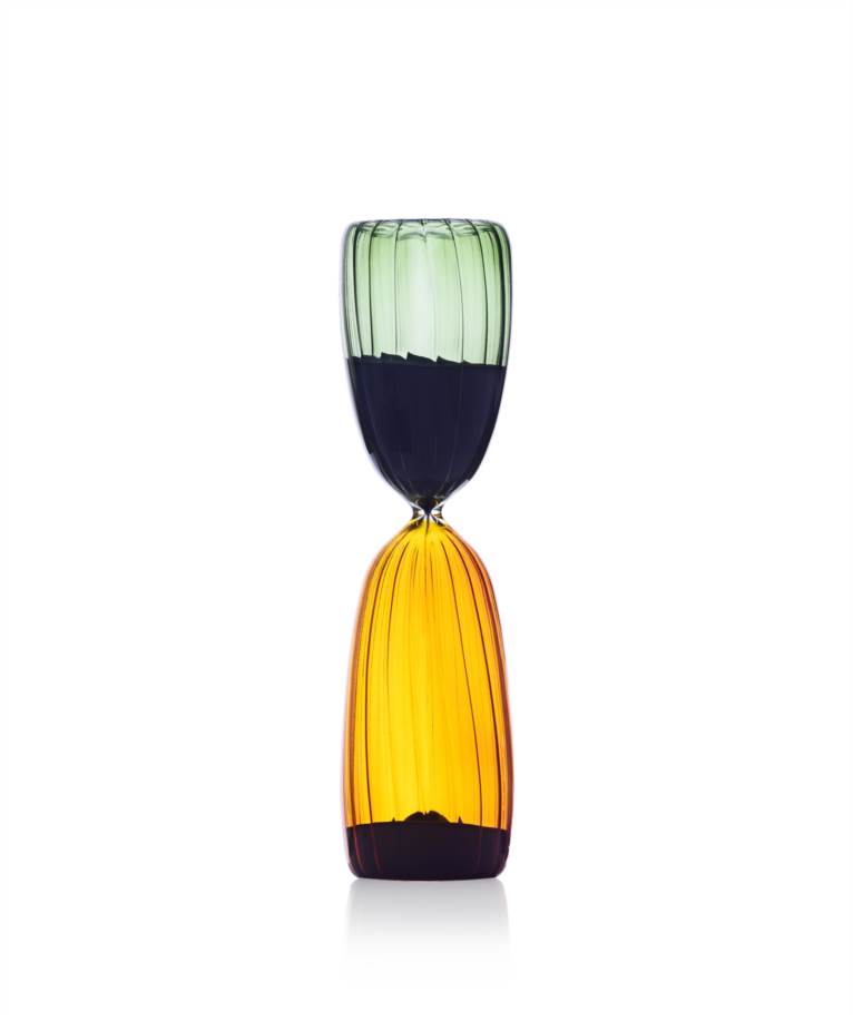 Ichendorf |Times Collection Hourglass, 15-minutes: A sleek, handcrafted hourglass with green and amber glass, featuring black sand for stylish kitchen timing.