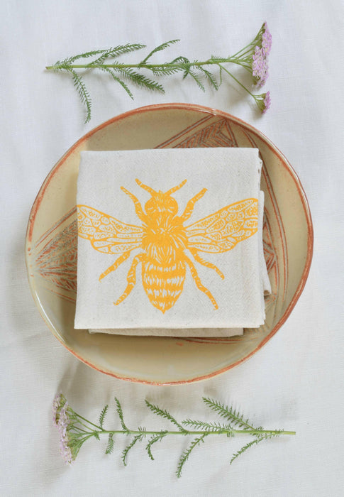 Hearth and Harrow - Set of 4 Organic Cotton Honeybee Napkins - Yellow - Bees.