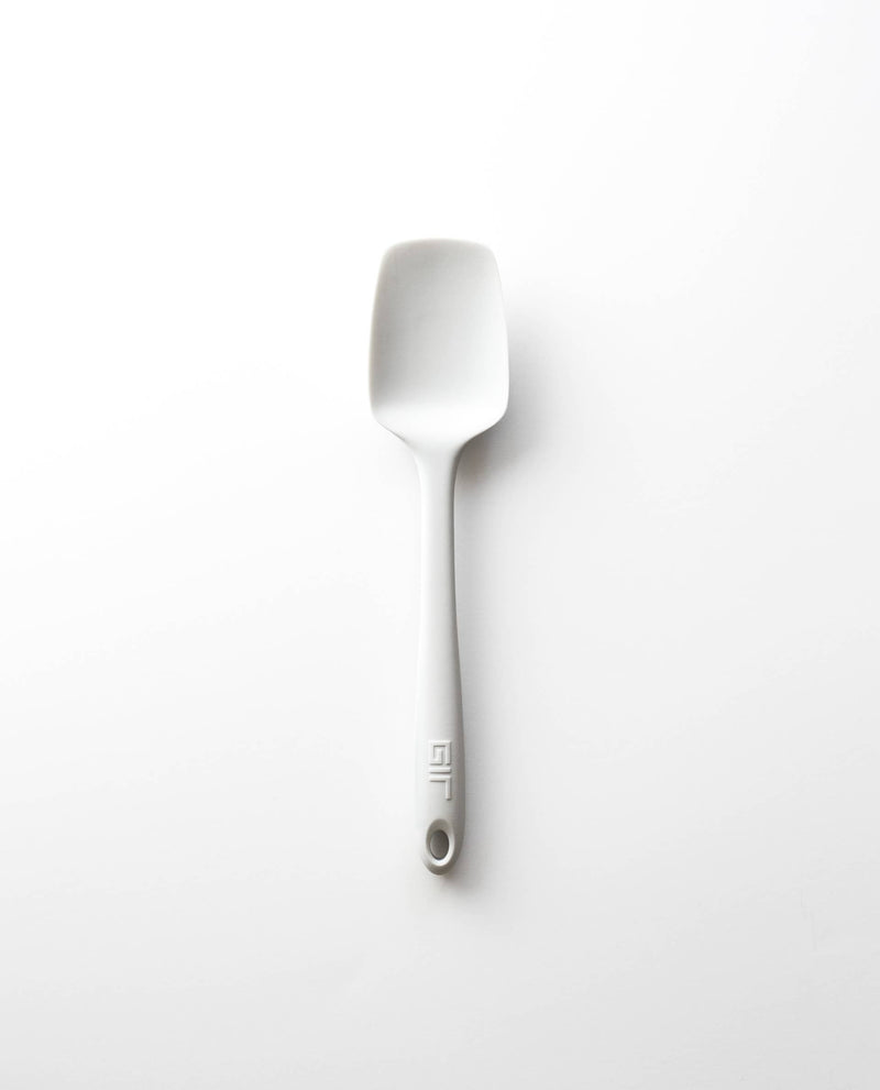 GIR Get It Right - GIR Ultimate Spoonula: Studio, a versatile kitchen tool combining spoon and spatula features, ideal for daily culinary tasks.