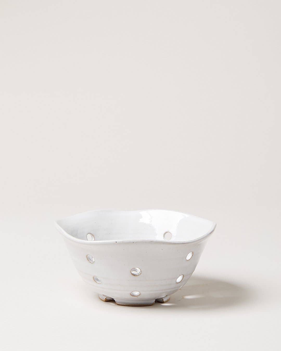 Farmhouse Pottery Windrow Berry Bowl