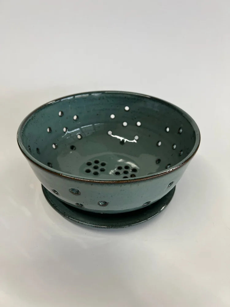 RachaelPots | Large Berry Bowl With Dish, Light Blue