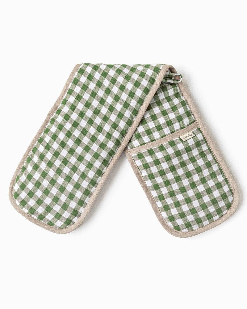 MagicLinen - Double oven mitt in Natural Gingham, showcasing a green and white checkered pattern designed for heat protection, part of a sustainable zero-waste program.