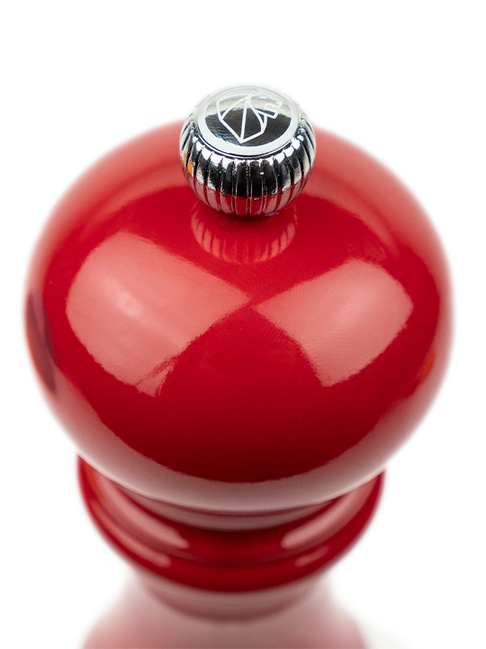 Peugeot | Paris Chef u'Select Passion Red Salt Mill, 9 inches, features a glossy red finish and chromed adjustment knob for precise salt grinding.