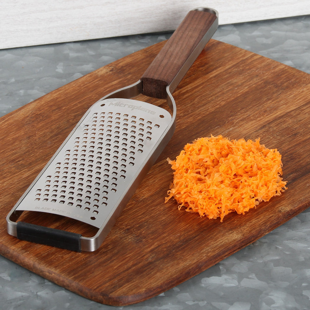 Microplane Master Series Coarse Grater with Walnut Handle - Thumbnail 2