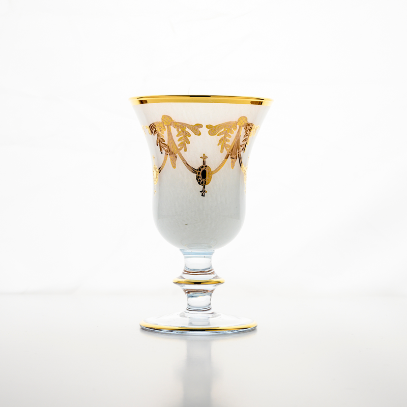 Arte Italica & Crown Linen Designs - Rialto Borghese Water/Wine Glass featuring white swirled glass with gold trim, showcasing exquisite Italian craftsmanship.
