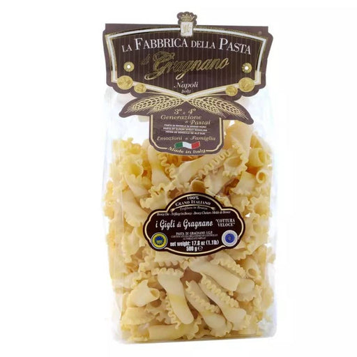 Zia Pia - Gigli by La Fabbrica della Pasta: 500g bag of lily-shaped pasta, ideal for sauces, crafted in Gragnano, Italy, using traditional methods.