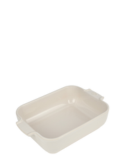Peugeot | Appolia Rectangular Baking Dish, Ecru: A 25 cm ceramic dish with rounded corners and integrated handles, ideal for evenly-cooked meals for two.