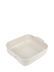 Peugeot | Appolia Square Baking Dish 11 inches, Ecru with integrated handles, ideal for casseroles and roasts, featuring anti-abrasion glaze and heat resistance.