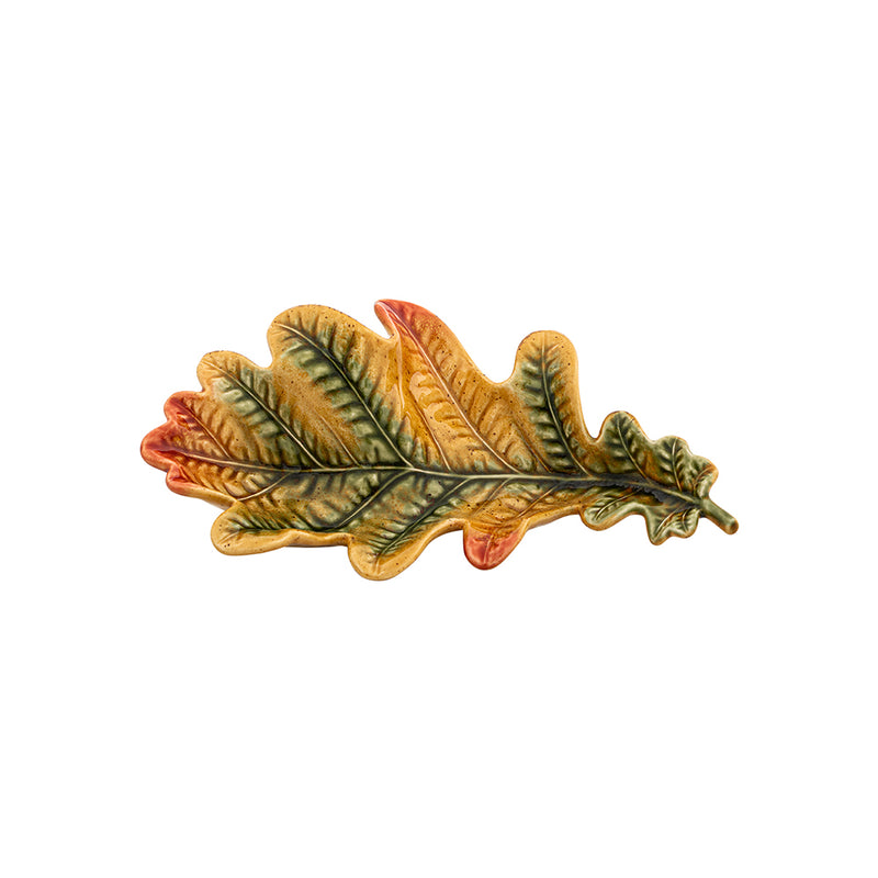 Bordallo Pinheiro | Gudrun Plate, a sculptural medium oak leaf-shaped ceramic dish, showcasing autumn's artistry and function, ideal for seasonal table settings or décor.