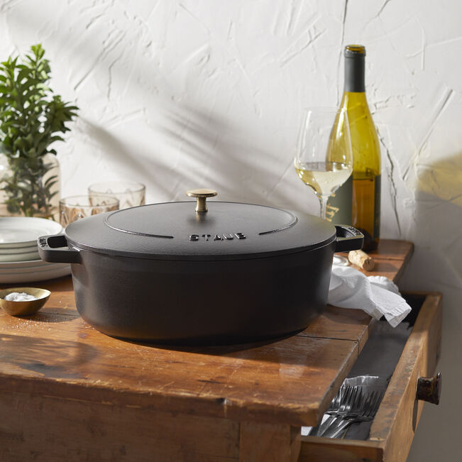 Staub | Wide Oval Dutch Oven