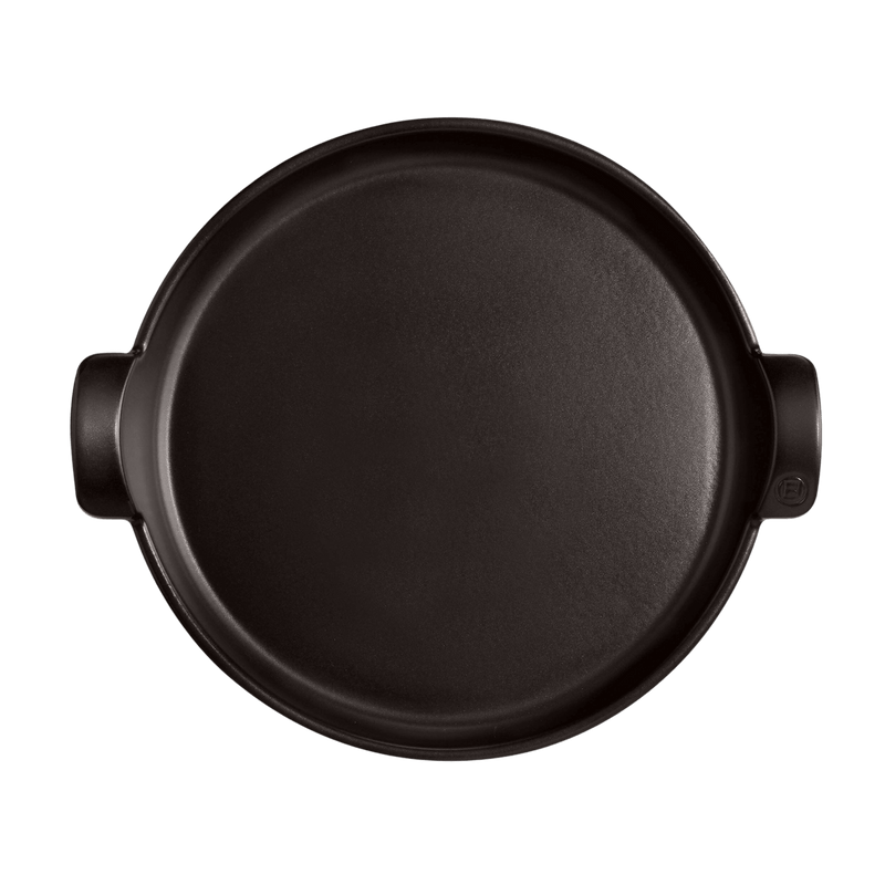 Emile Henry | Chicago Deep Dish Pan, Charcoal: A round, flat-bottomed pan with integrated handles, ideal for baking deep-dish pizzas with a crispy crust.