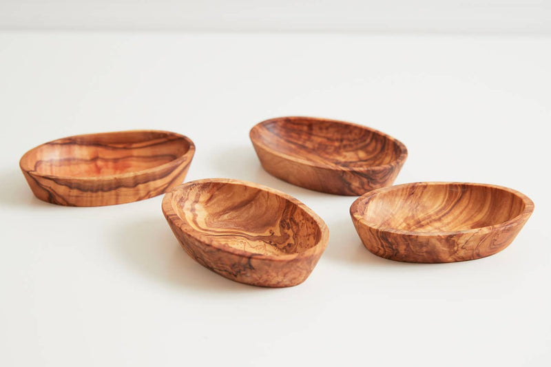 Verve Culture - Italian Olivewood Aperitivo Bowls: Set of 4 hand-crafted, richly grained olive wood bowls, perfect for serving appetizers, reflecting Italian craftsmanship.