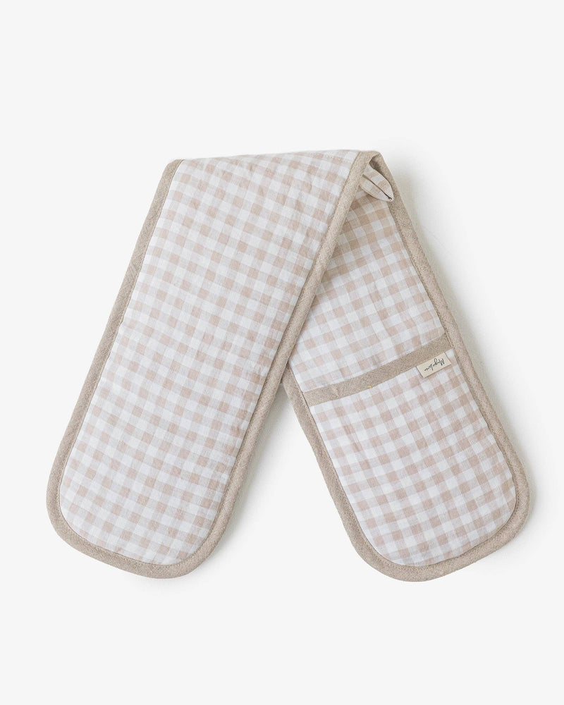 MagicLinen - Double oven mitt: Cinnamon gingham design, crafted from excess linen. Protects hands from heat, part of a zero-waste initiative.