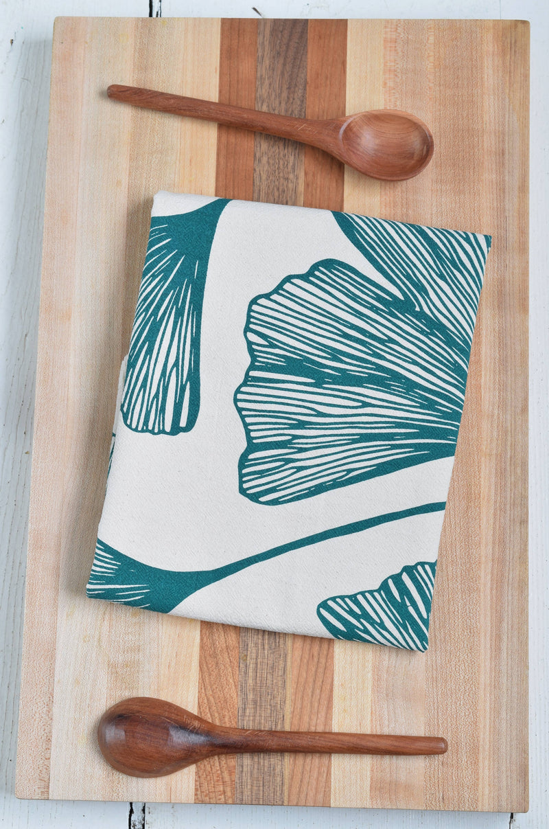 Hearth and Harrow  | Ginkgo Leaf Tea Towel in Green - Organic Cotton - Natural