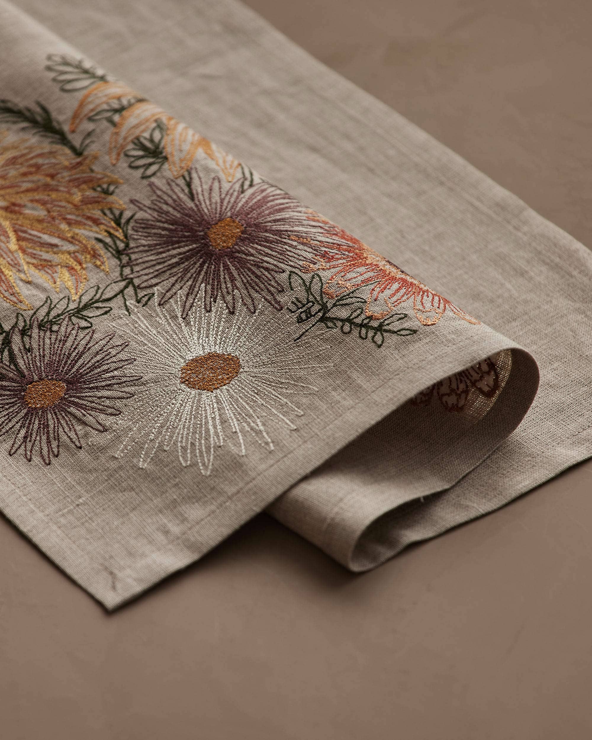 Coral & Tusk Autumn Blossoms Dinner Napkin - Thumbnail 4