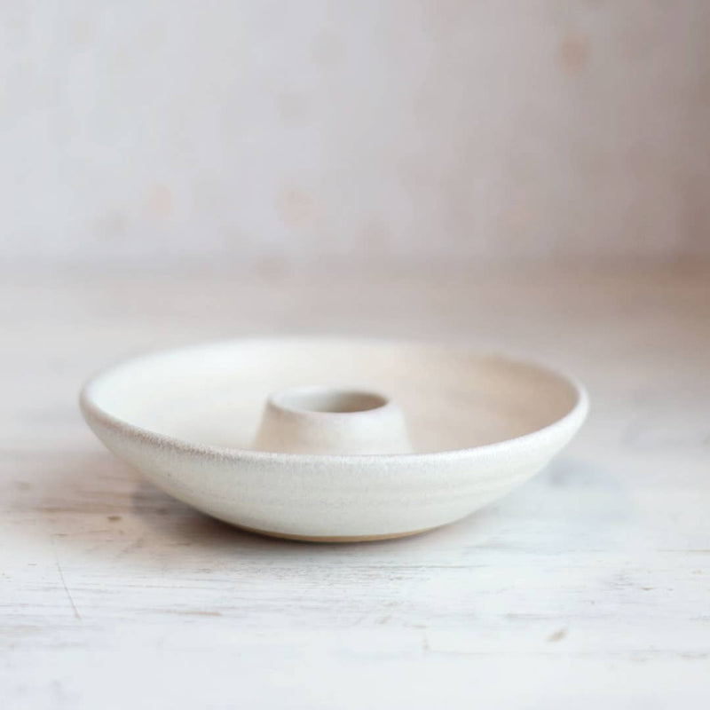 Gravesco Pottery - Palo Santo Burning Ritual Dish: Black, a handcrafted ceramic dish with a central holder for Palo Santo, designed for mindful, ash-free burning.