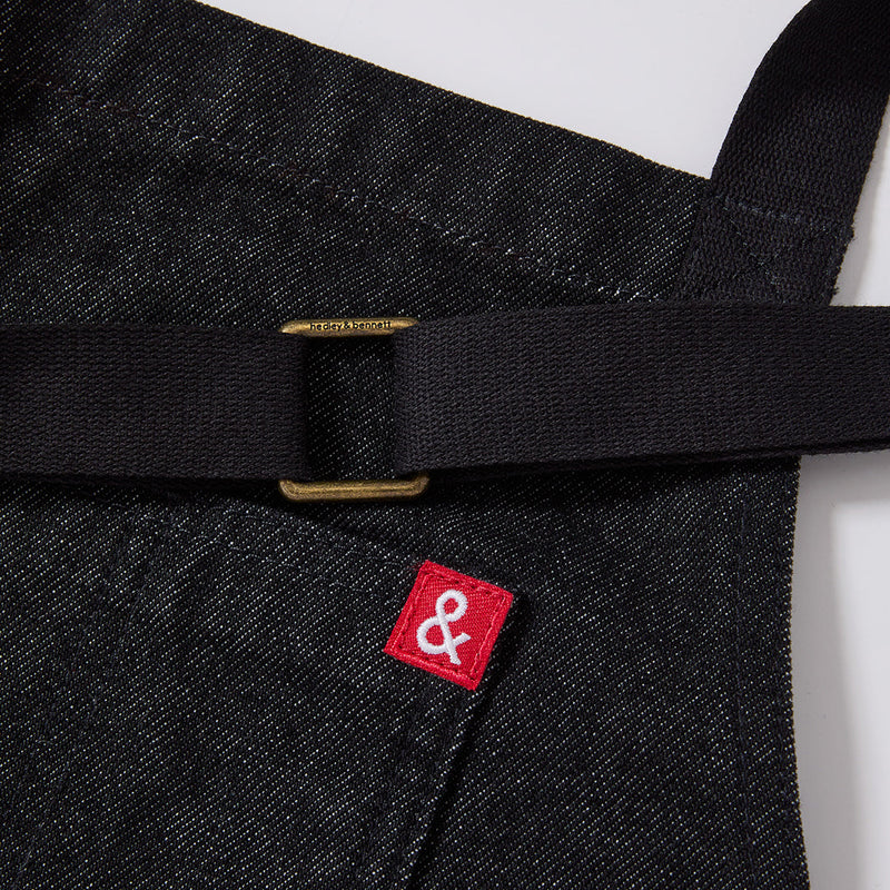 Hedley & Bennett Essential Apron, Abalone Black Denim — construction detail