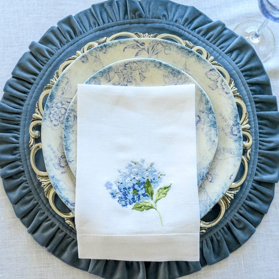 Arte Italica & Crown Linen Designs | Hydrangea Tri-Fold Napkin - Pink