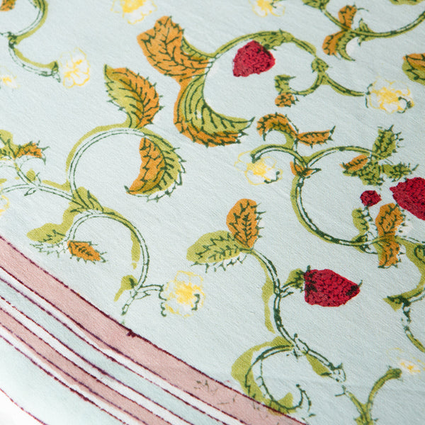 Couleur Nature | Fraises des Tablecloth, Bois Blue