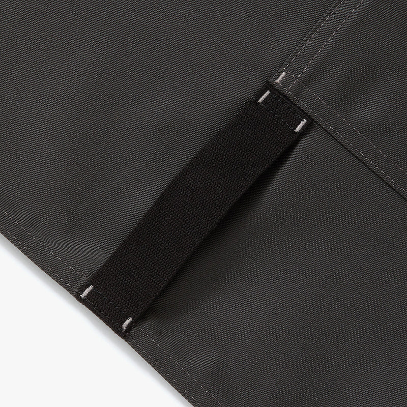 Hedley & Bennett Essential Apron, Charcoal Grey — apron detail