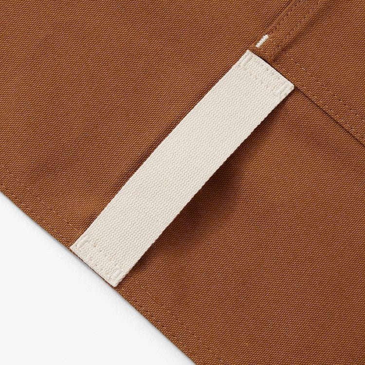 Hedley & Bennett Essential Apron, Cider Brown — apron detail