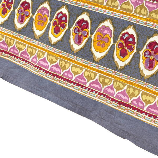 Couleur Nature | 71" x 106" Pansy Red & Grey Tablecloth