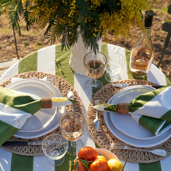 Couleur Nature | St. Tropez Tablecloth, Vert, 59" x 86"