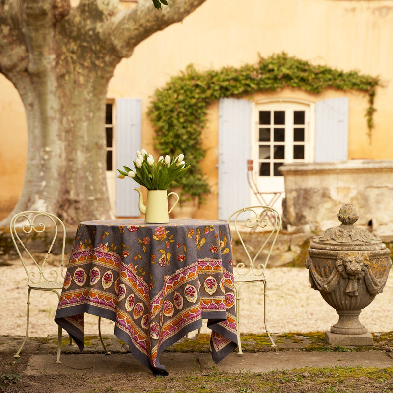 Couleur Nature | 71" x 106" Pansy Red & Grey Tablecloth