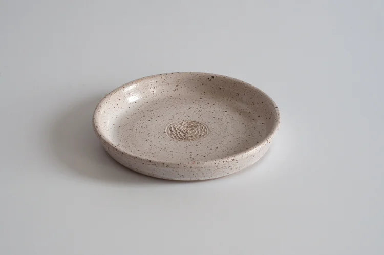 RachaelPots | Garlic Scraper, Nude/White