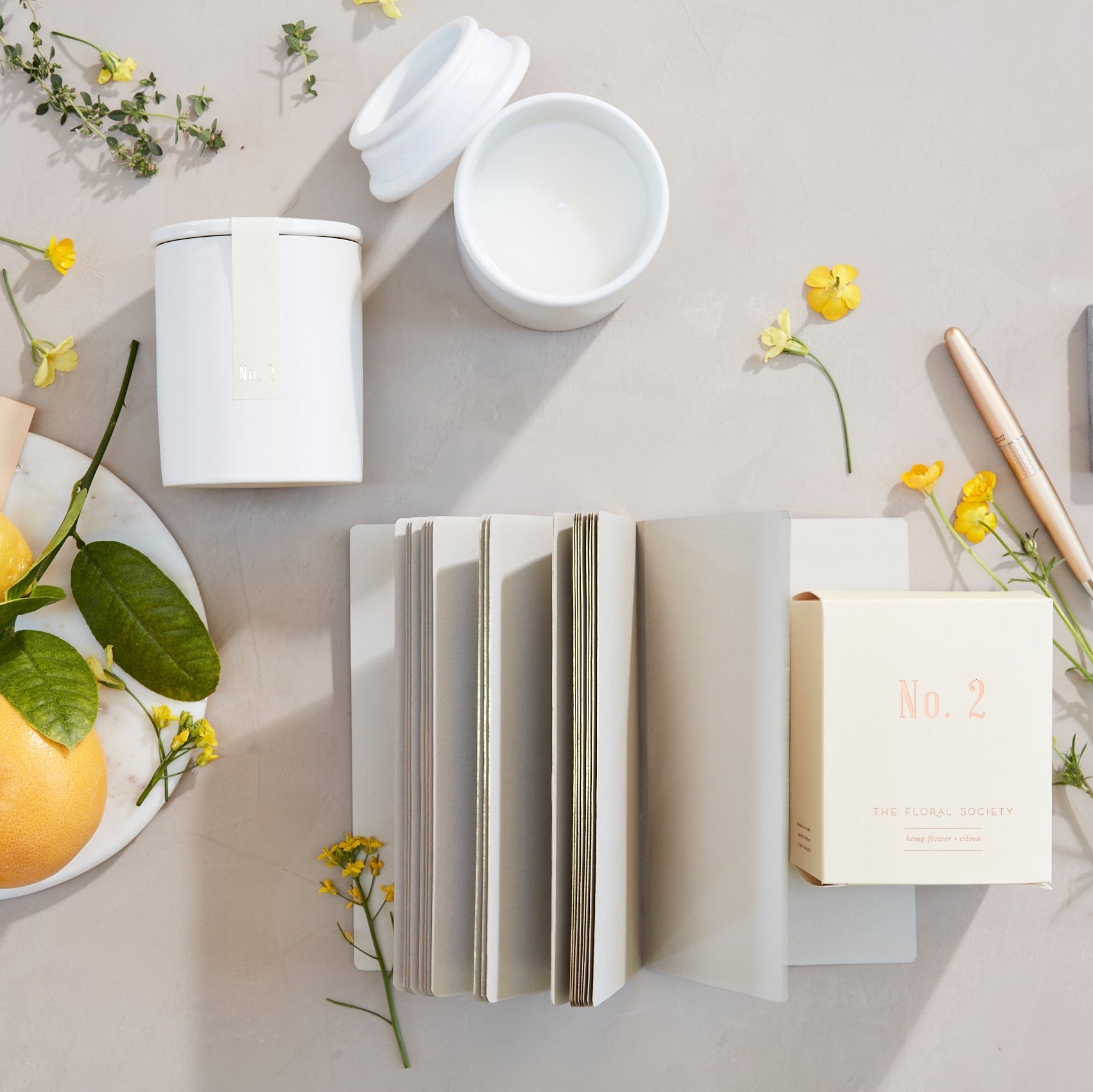 The Floral Society Candle - Thumbnail 5