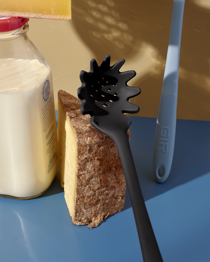 GIR Get It Right | GIR Spaghetti Spoon, Black