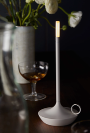 VANMOKUM | GRAYPANTS Wick Portable Rechargeable Lamp, combining candle romance and flashlight utility, perfect for creating ambiance in any kitchen or dining setting.