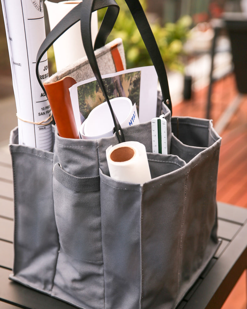 CapaBunga | Market Tote - Grey With Insulated Insert: Versatile tote bag with compartments for fragile items, vegan leather base for stability, ideal for market or outdoor use.