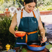 Hedley & Bennett Essential Apron, Seaweed Green — construction detail