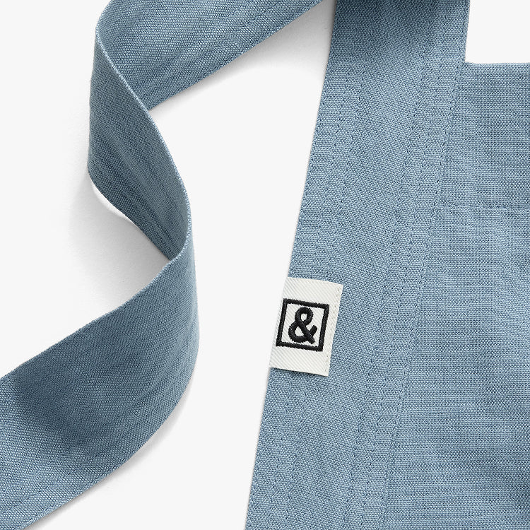 Hedley & Bennett Pinafore Apron, Hudson Blue — construction detail