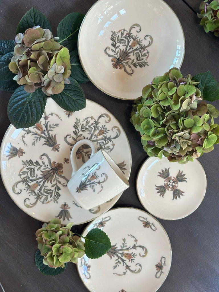 Arte Italica & Crown Linen Designs | Rialto Borghese Water/ Wine Glass - New: White with Gold