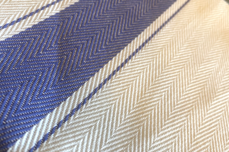 Baroni | Italian Kitchen Towel - Herringbone Blue, expertly crafted 100% cotton towel with a stylish herringbone weave, perfect for elegant and practical kitchen use.