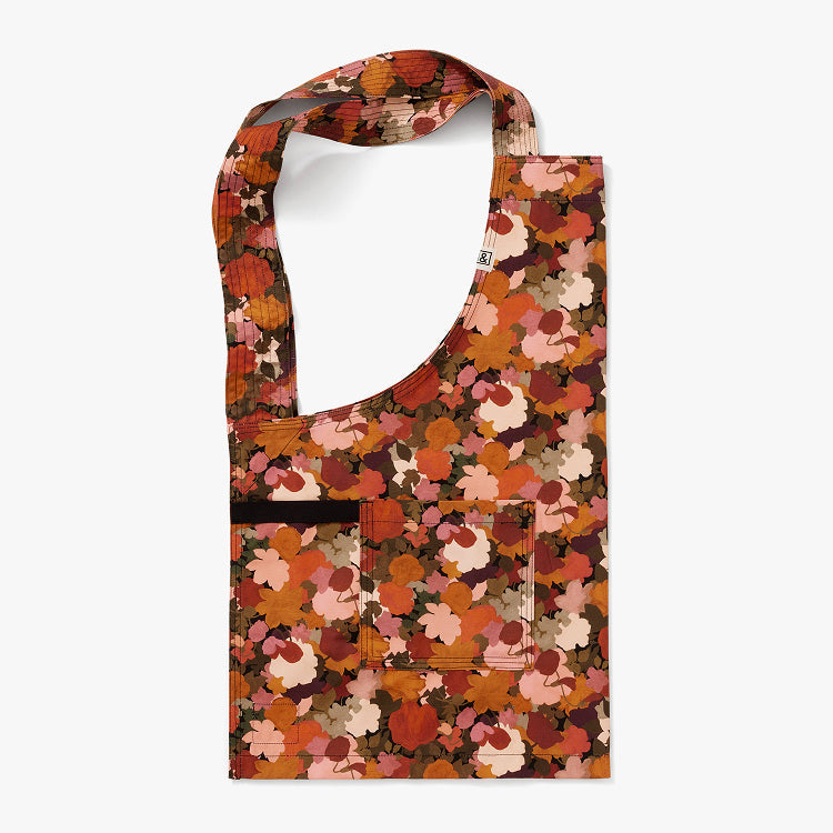 Hedley & Bennett Liberty Smock Apron, Little Merton — apron detail