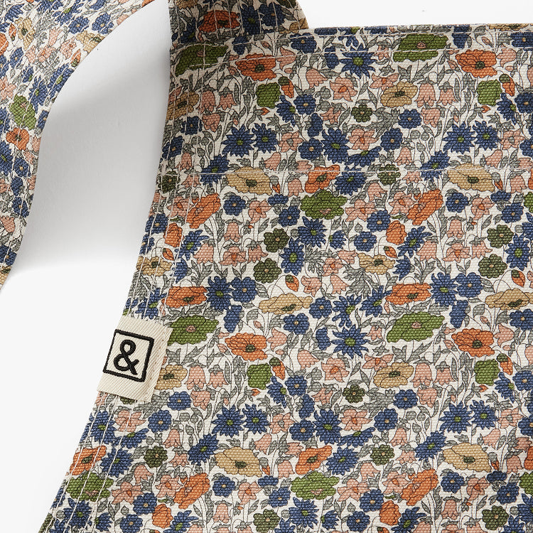 Hedley & Bennett Liberty Smock Apron, Poppy & Daisy — construction detail