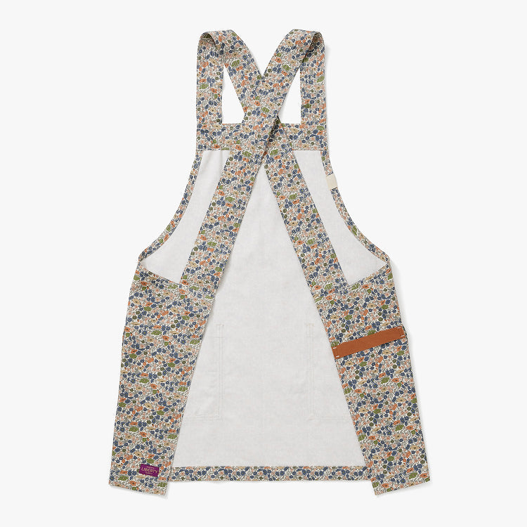 Hedley & Bennett Liberty Smock Apron, Poppy & Daisy — fabric and construction detail