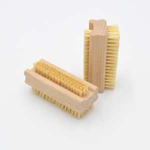 Earth & Nest Nail Brush
