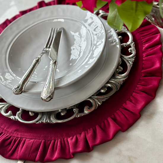 Arte Italica & Crown Linen Designs | Round Ruffle Placemat, Velvet Red