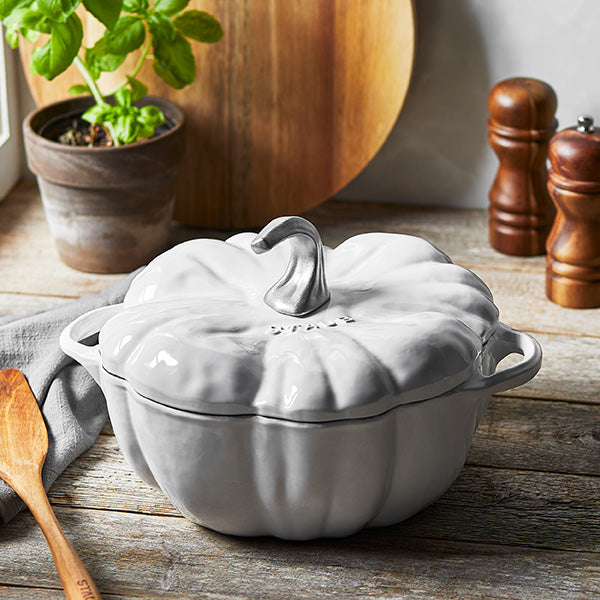 Staub | Pumpkin Cocotte - White