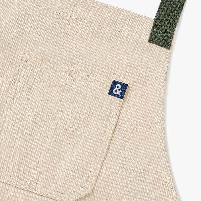 Hedley & Bennett All Day Crossback Apron, Sage White — construction detail