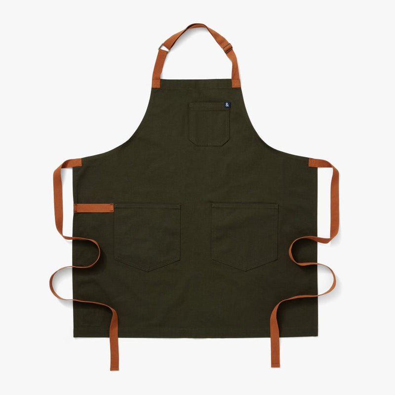 Hedley & Bennett | Essential - Tahoe Pine apron with adjustable neck strap, chest pocket, and two hip pockets, ideal for professional cooking and grilling.