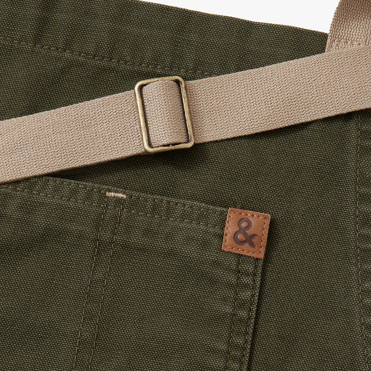 Hedley & Bennett Essential Apron, Vintage Wash Mosswood — construction detail
