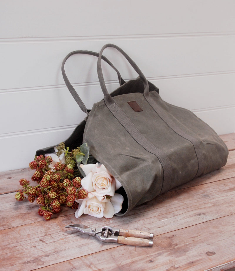 Earth & Nest | Waxed Canvas Log + Flower Holder